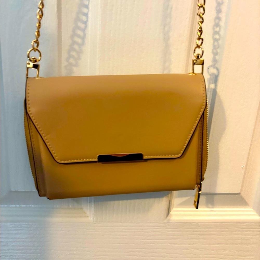 Beige Crossbody Purse with Card Slots and Phone Holder